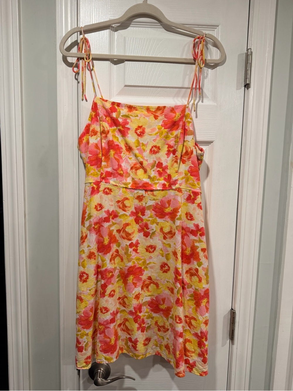 Old Navy Size XL Floral Linen Blend Smocked Back Adjustable Strap Mini Dress